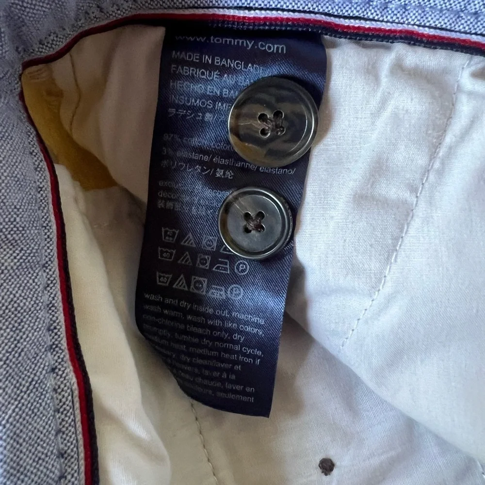 Men's Khaki Tommy Hilfiger size 30 shorts